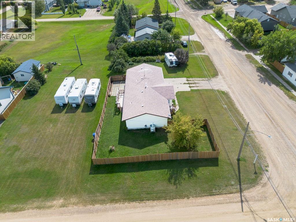 701 1St Street, Hanley, SK