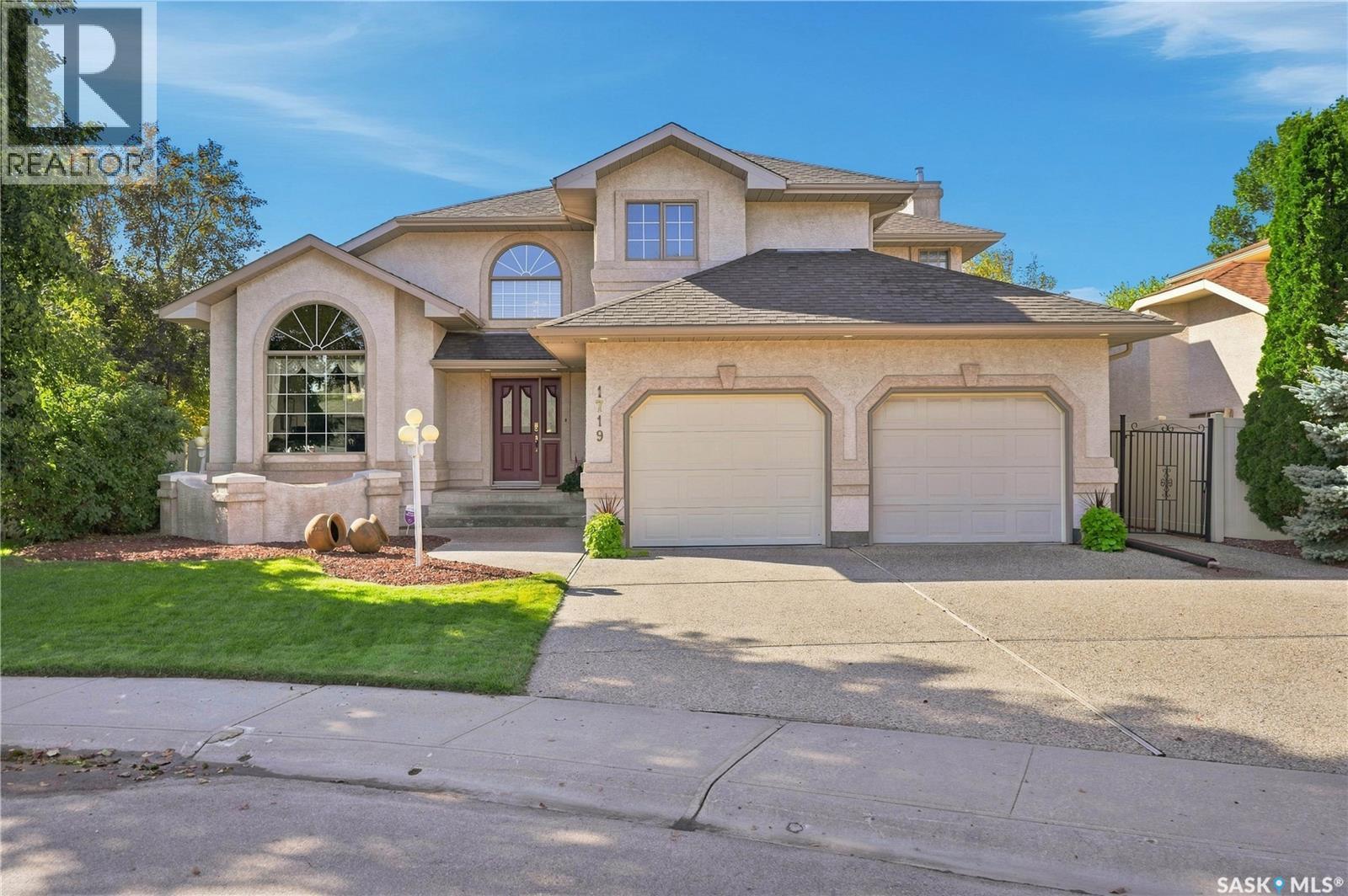 1719 Clive Bay E, Regina, SK