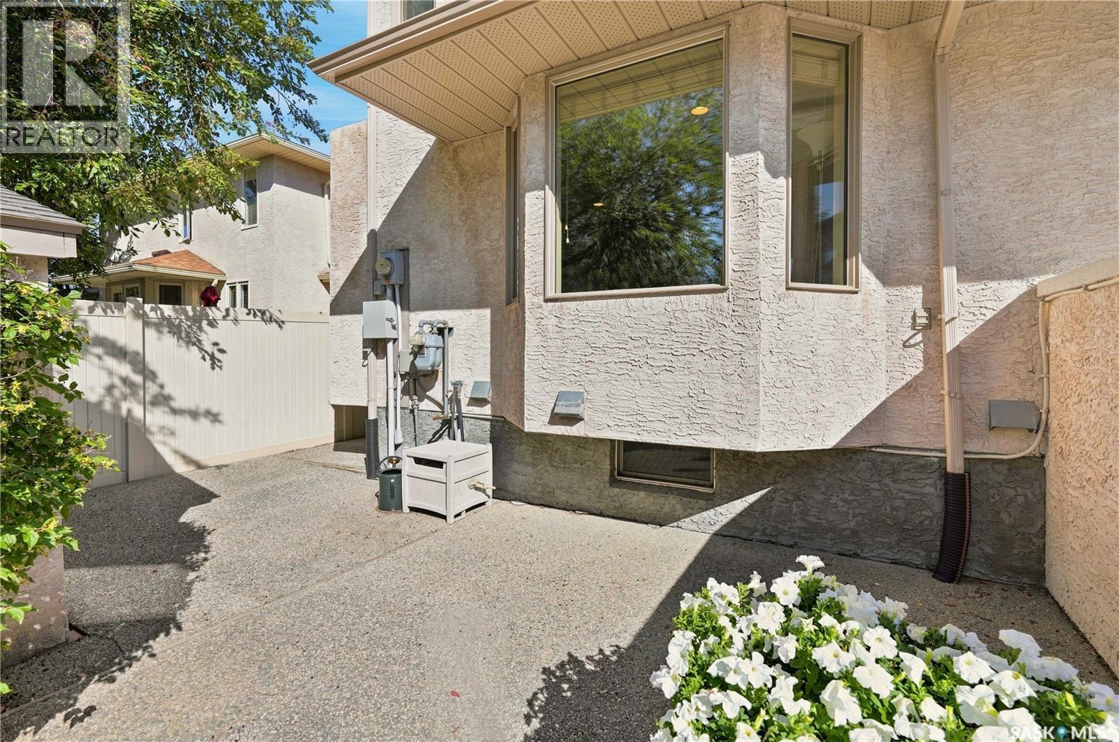 1719 Clive Bay E, Regina, SK