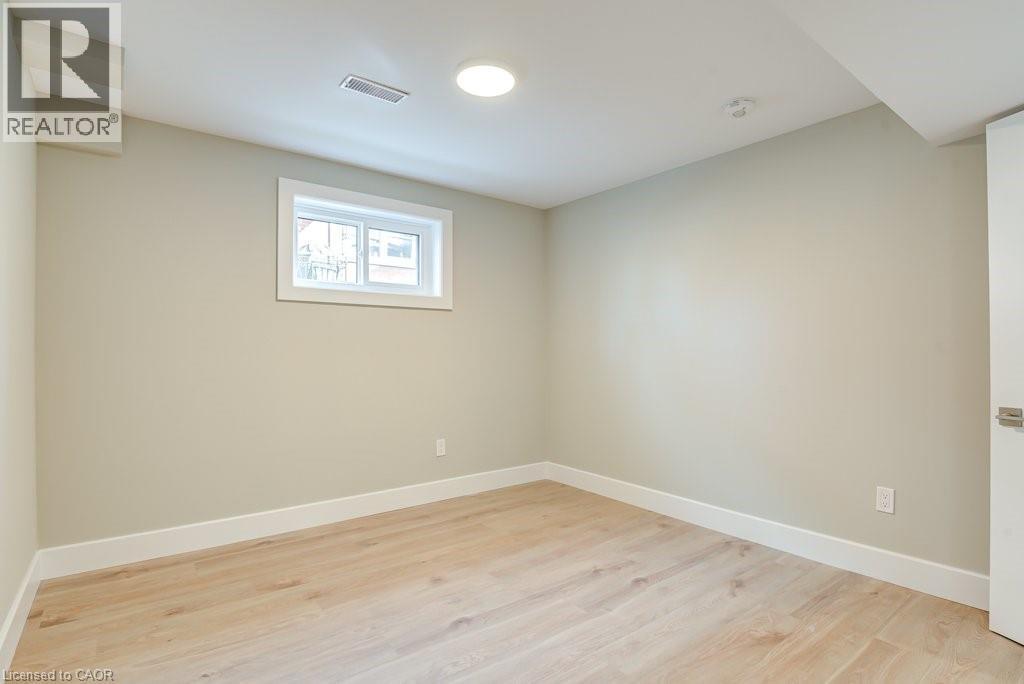 155 Doon Road Unit# Upper, Kitchener, ON