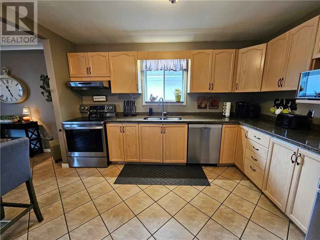 94 Renee Crescent, Garson, ON
