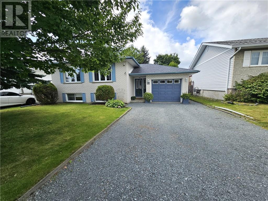 94 Renee Crescent, Garson, ON