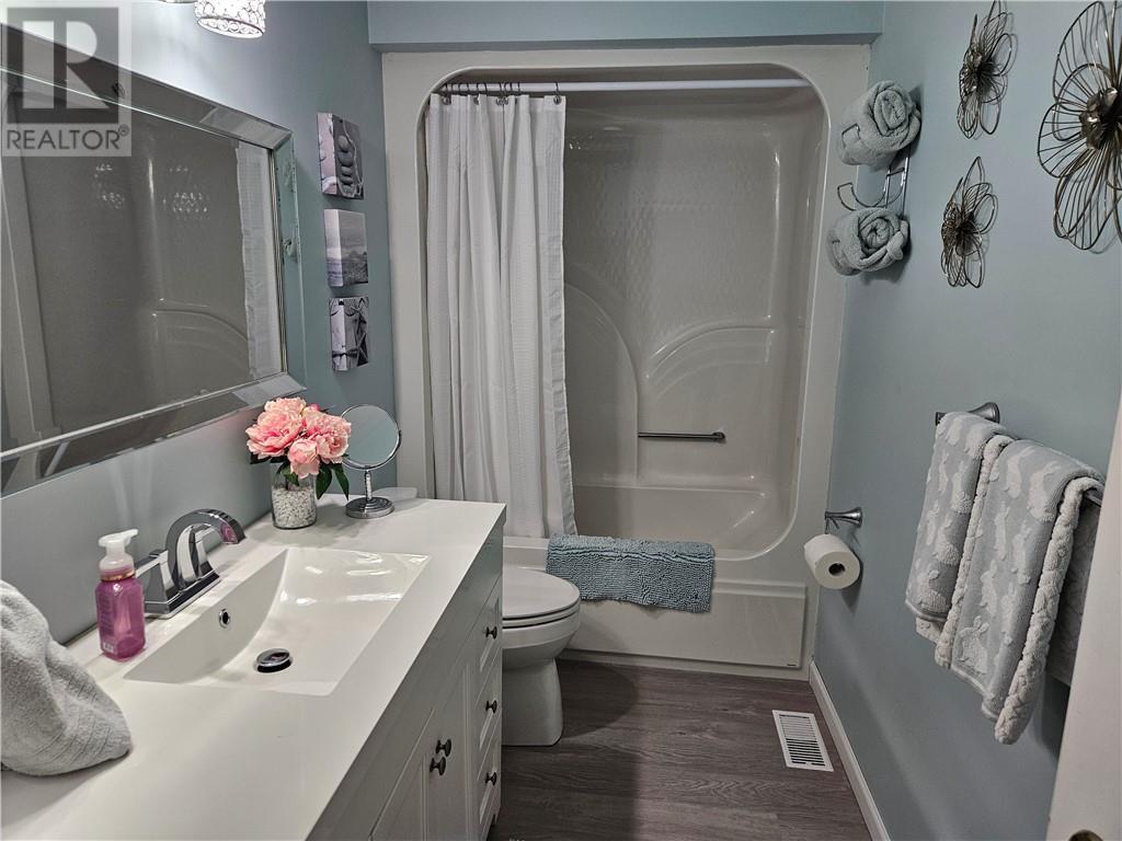 94 Renee Crescent, Garson, ON