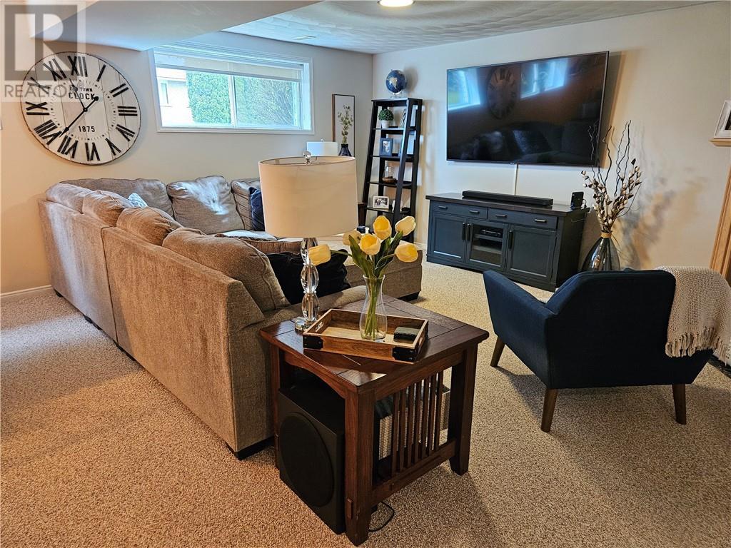 94 Renee Crescent, Garson, ON
