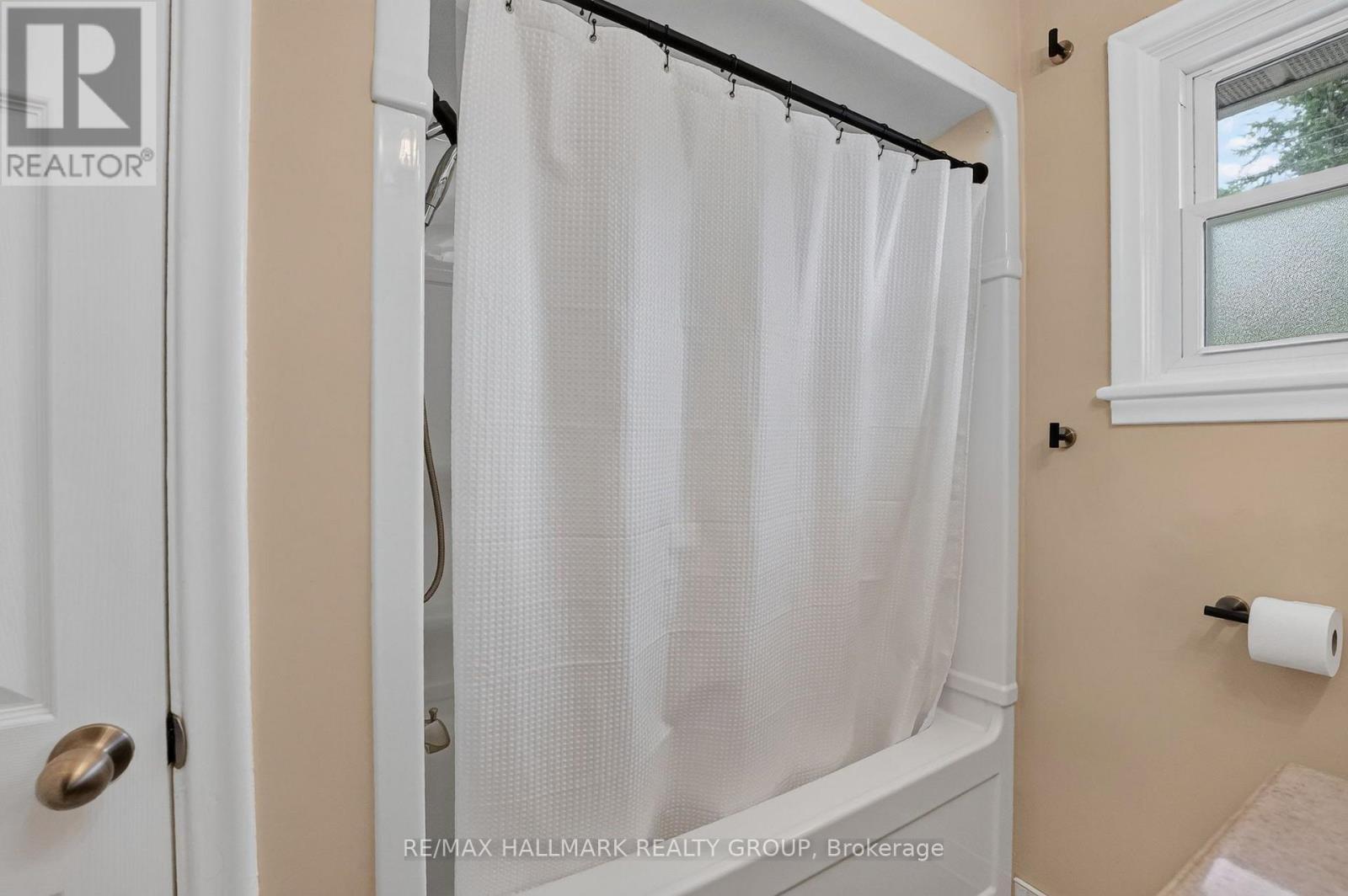 987 Neville Street, Ottawa, ON
