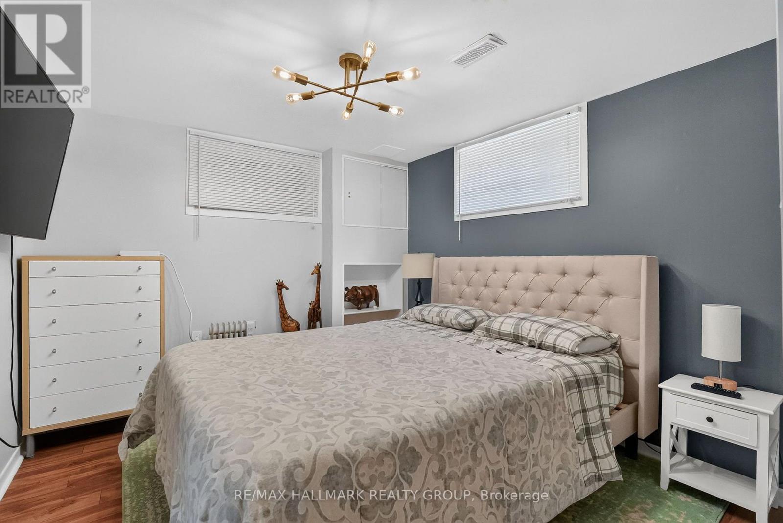 987 Neville Street, Ottawa, ON
