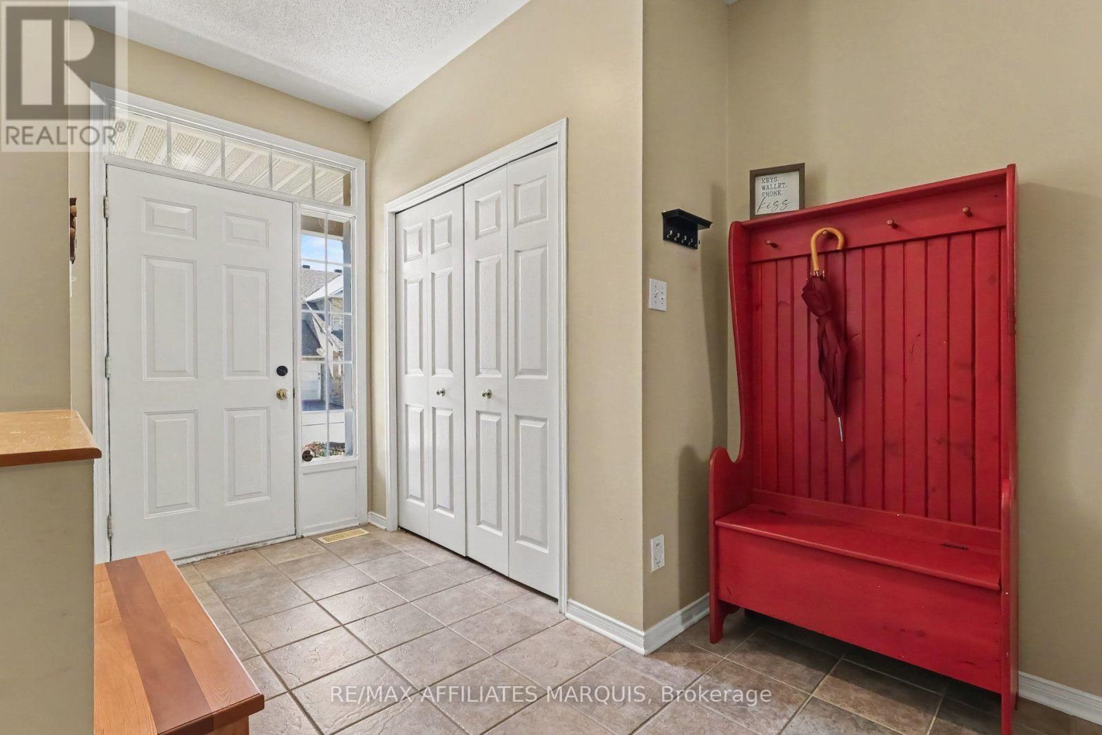 218 Annapolis Circle, Ottawa, ON