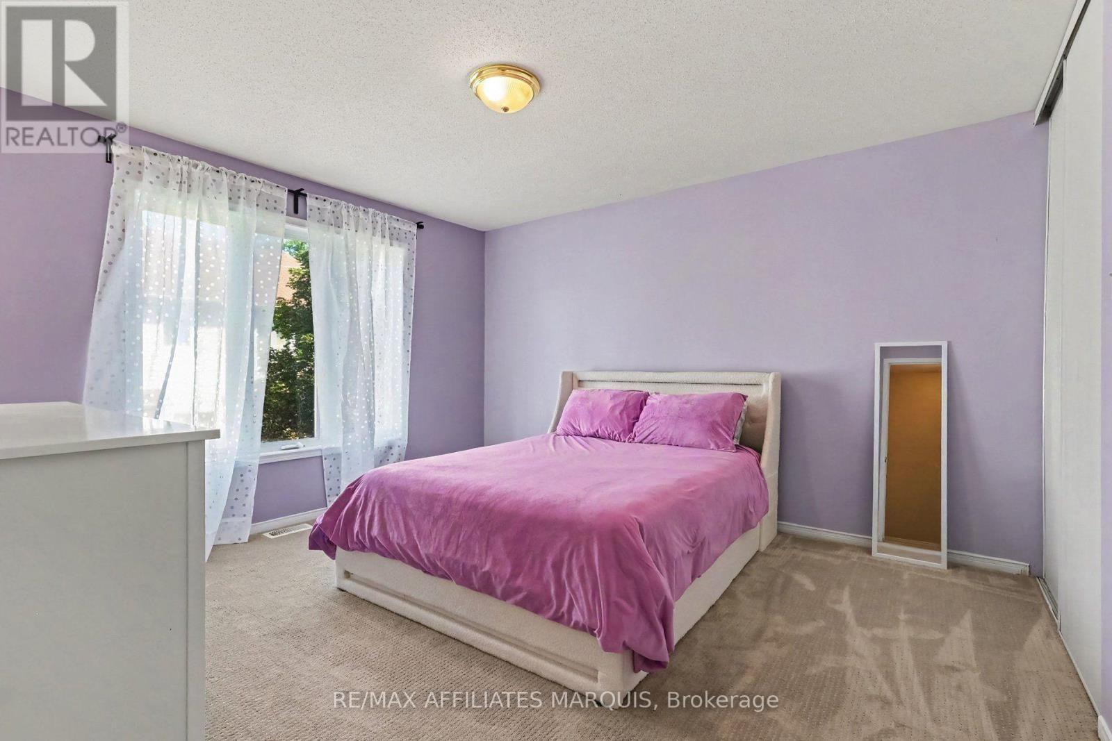 218 Annapolis Circle, Ottawa, ON