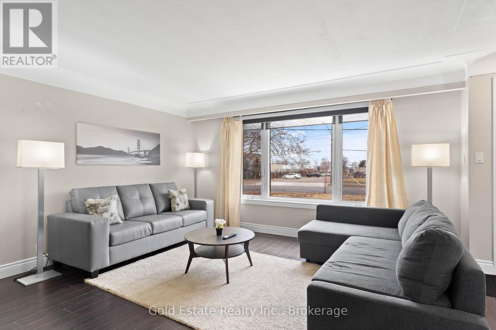 298 Barton Street, Hamilton, ON