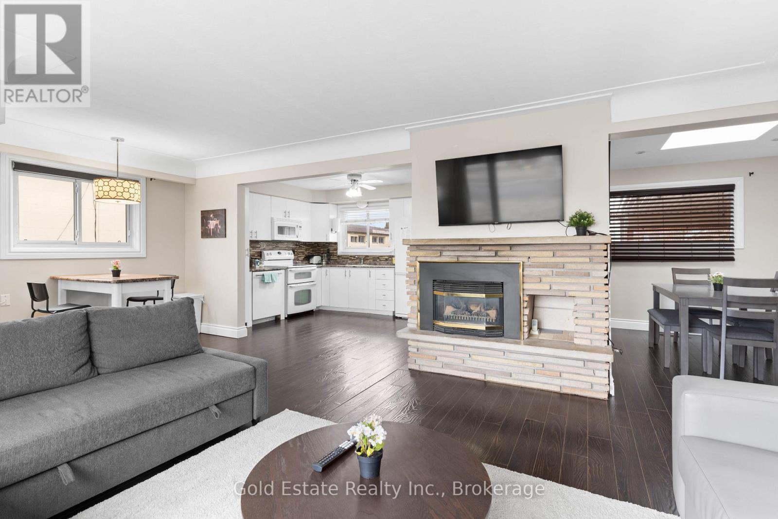 298 Barton Street, Hamilton, ON