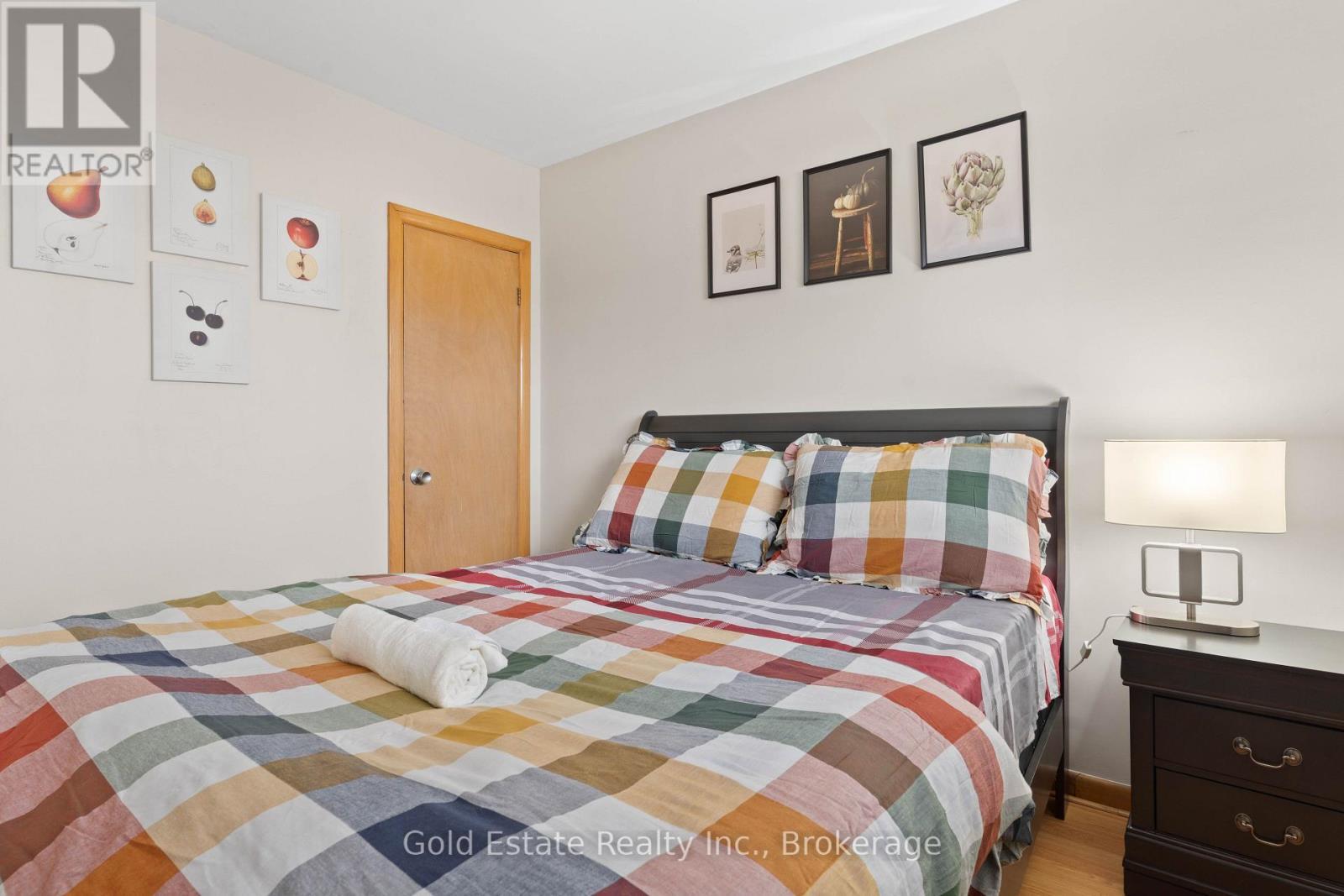 298 Barton Street, Hamilton, ON
