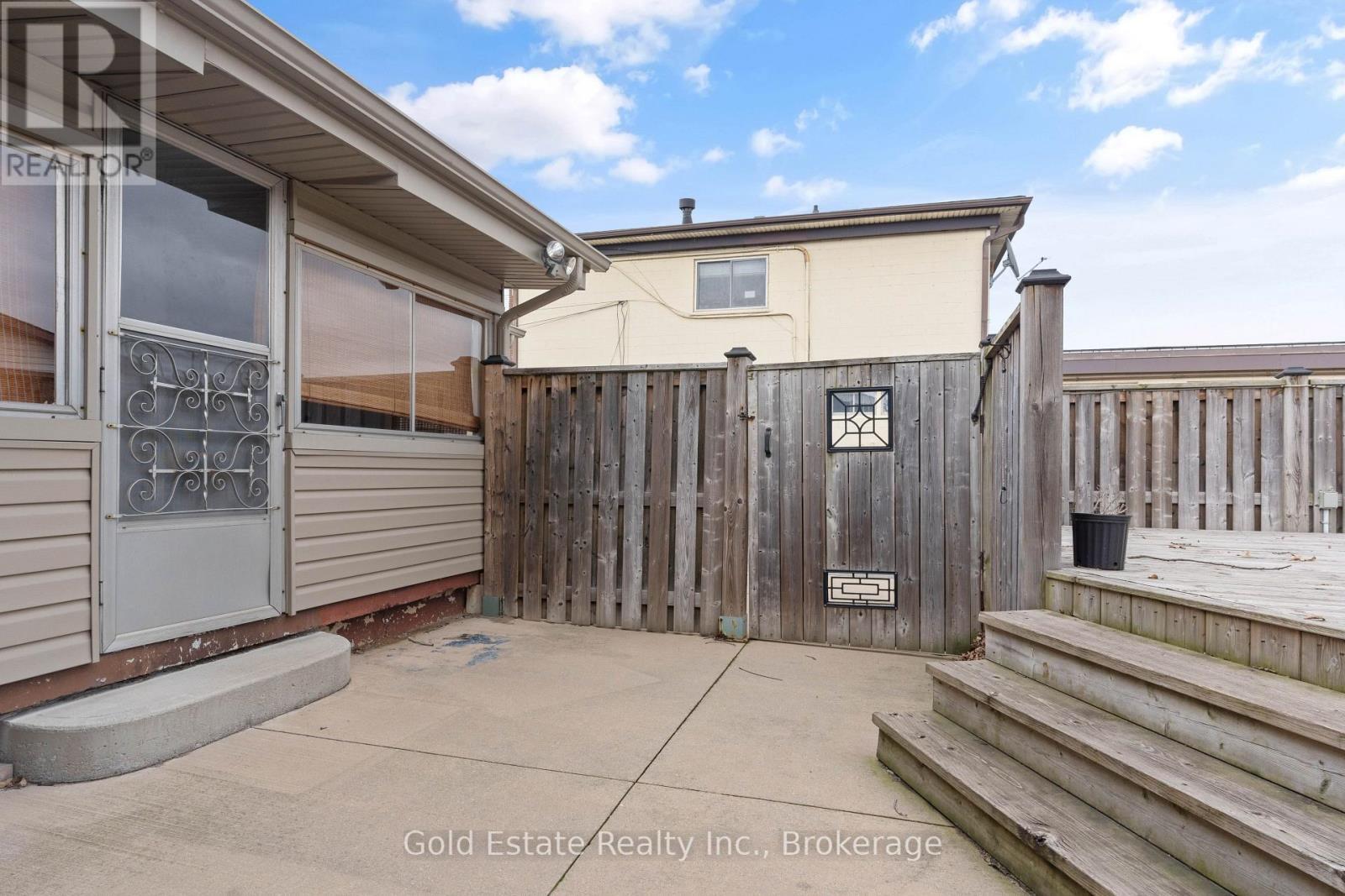 298 Barton Street, Hamilton, ON