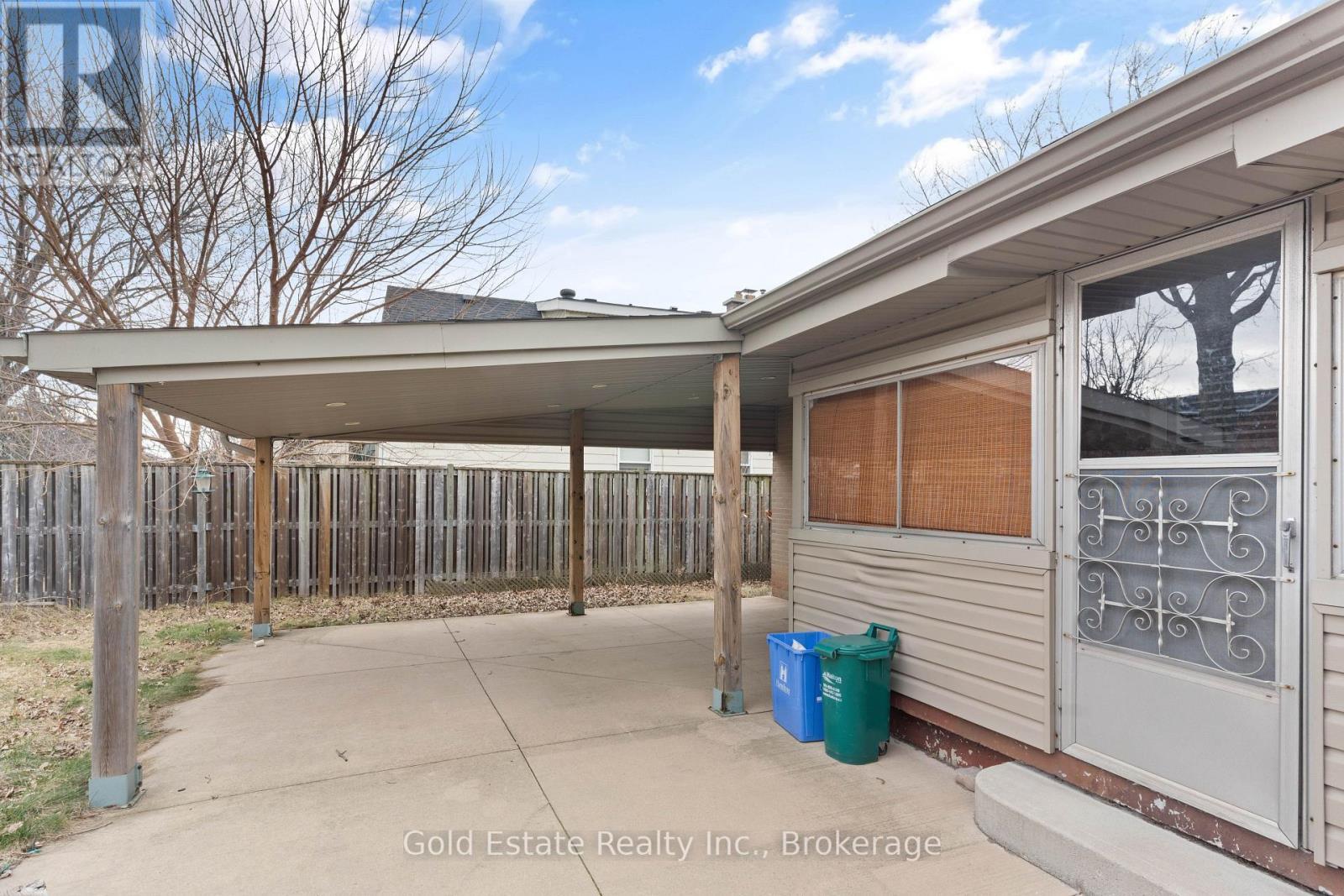 298 Barton Street, Hamilton, ON