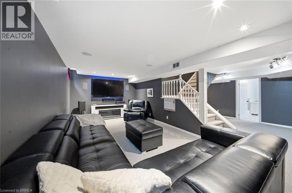 92 National Drive, Hamilton, ON
