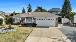 871 Colonia Dr Ladysmith, BC V9G 1N5