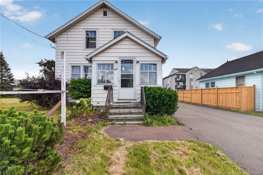 436 Champlain St, Dieppe, NB
