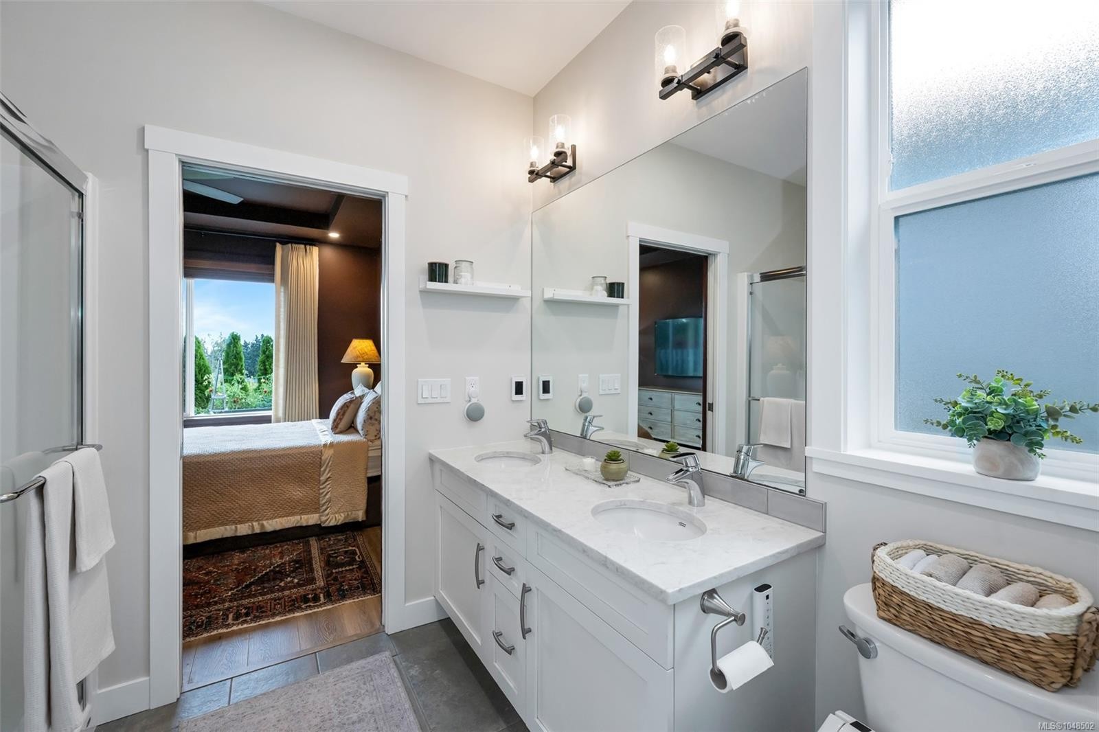 913 Craig Rd, Ladysmith, BC