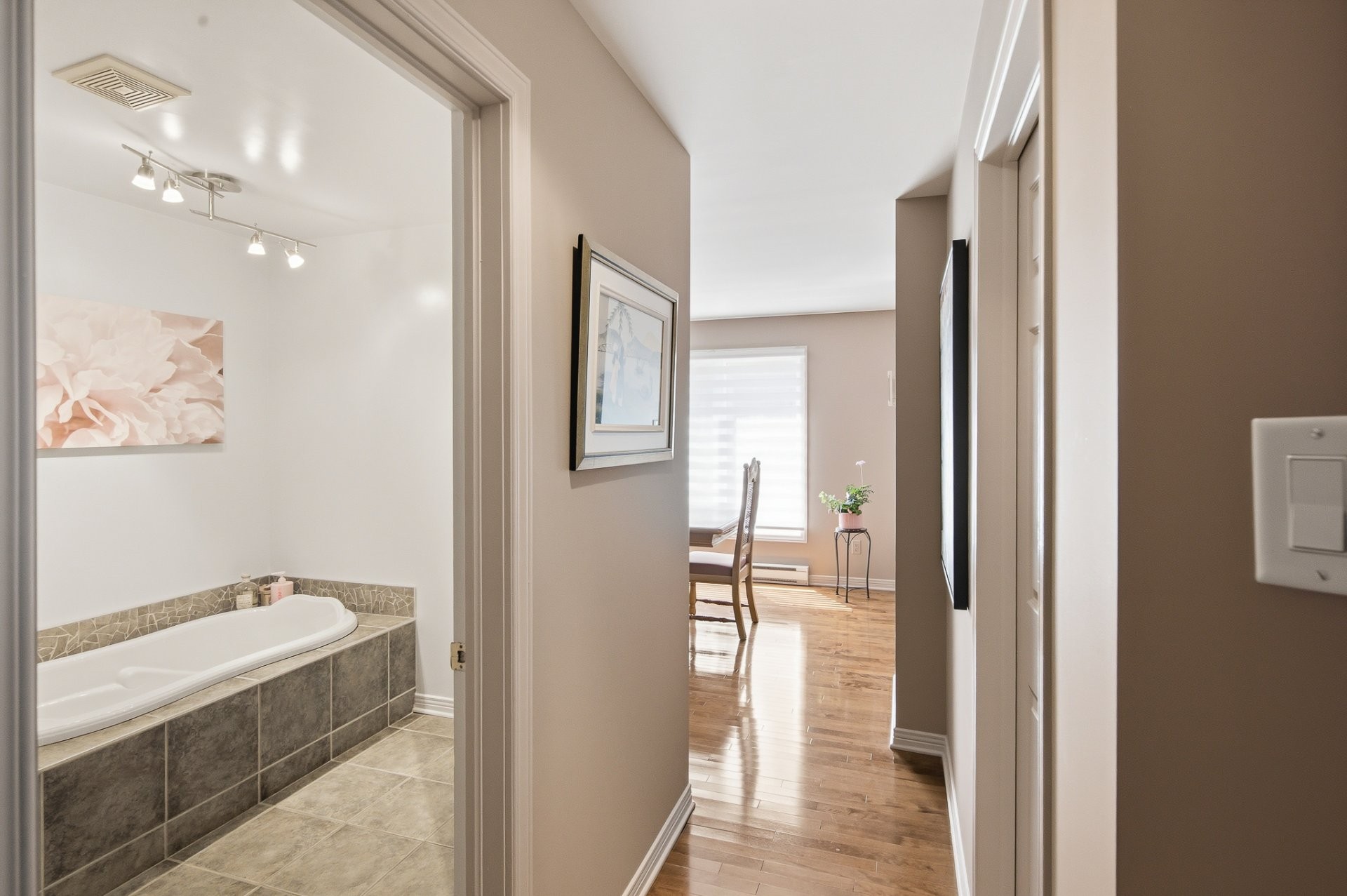 Passageway - 3-10 Rue De La Cime, Gatineau (Hull), QC