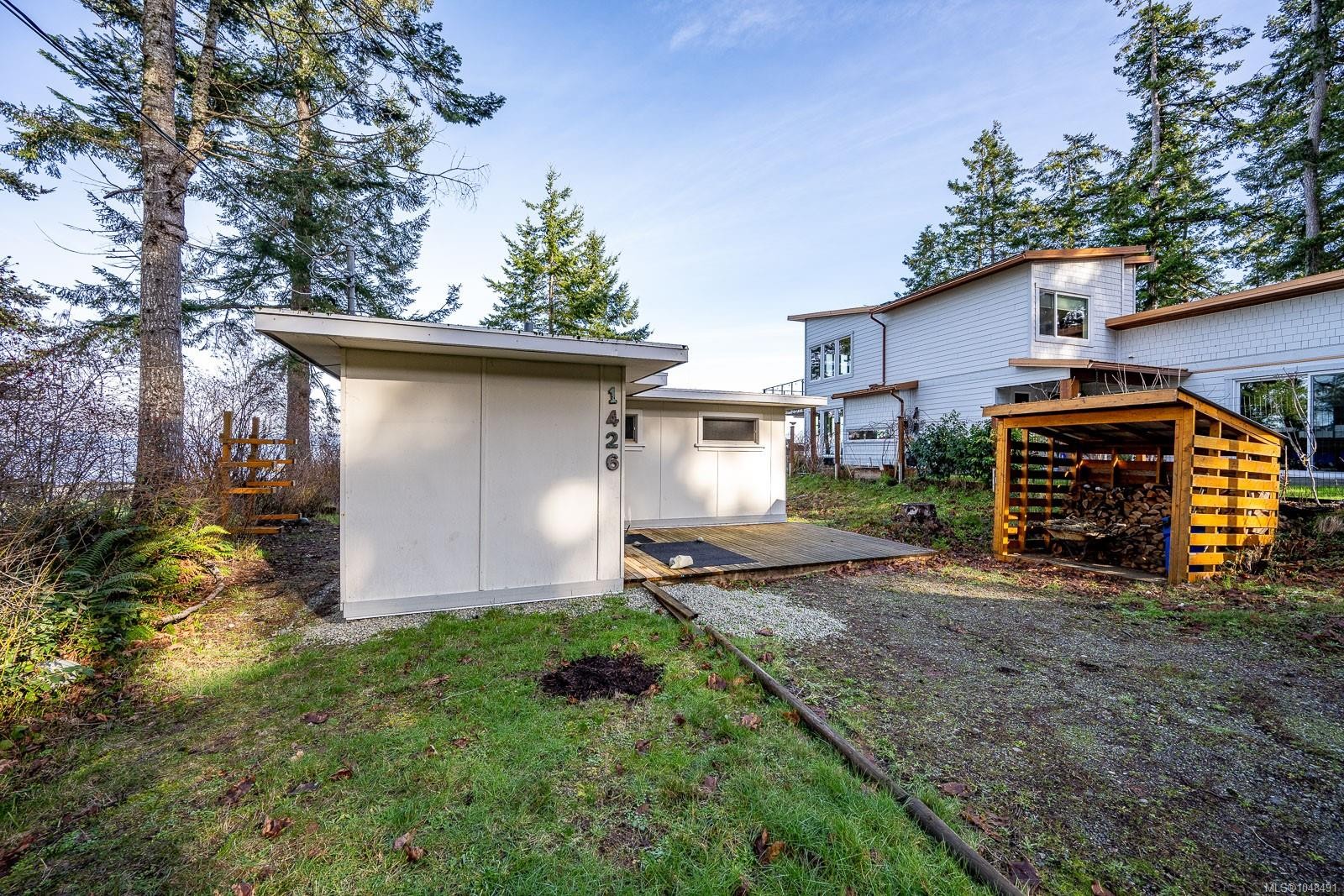 1426 Wilkinson Rd, Comox, BC