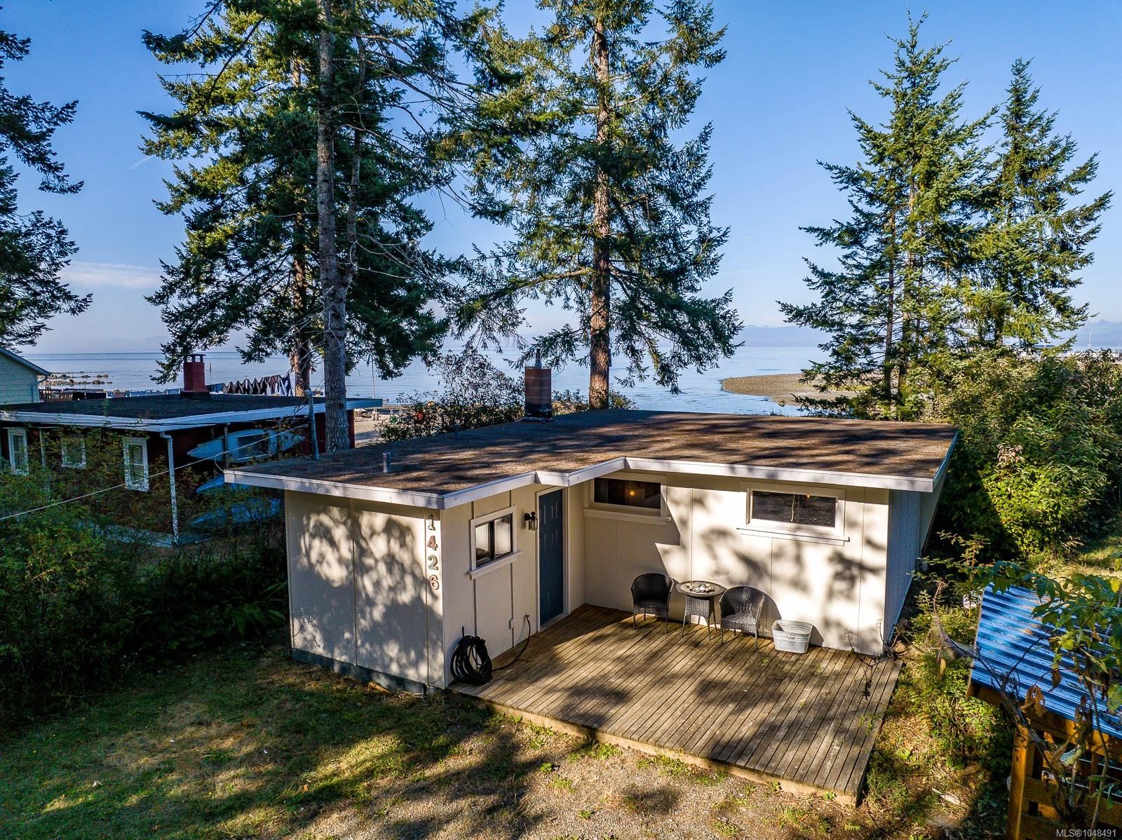 1426 Wilkinson Rd, Comox, BC