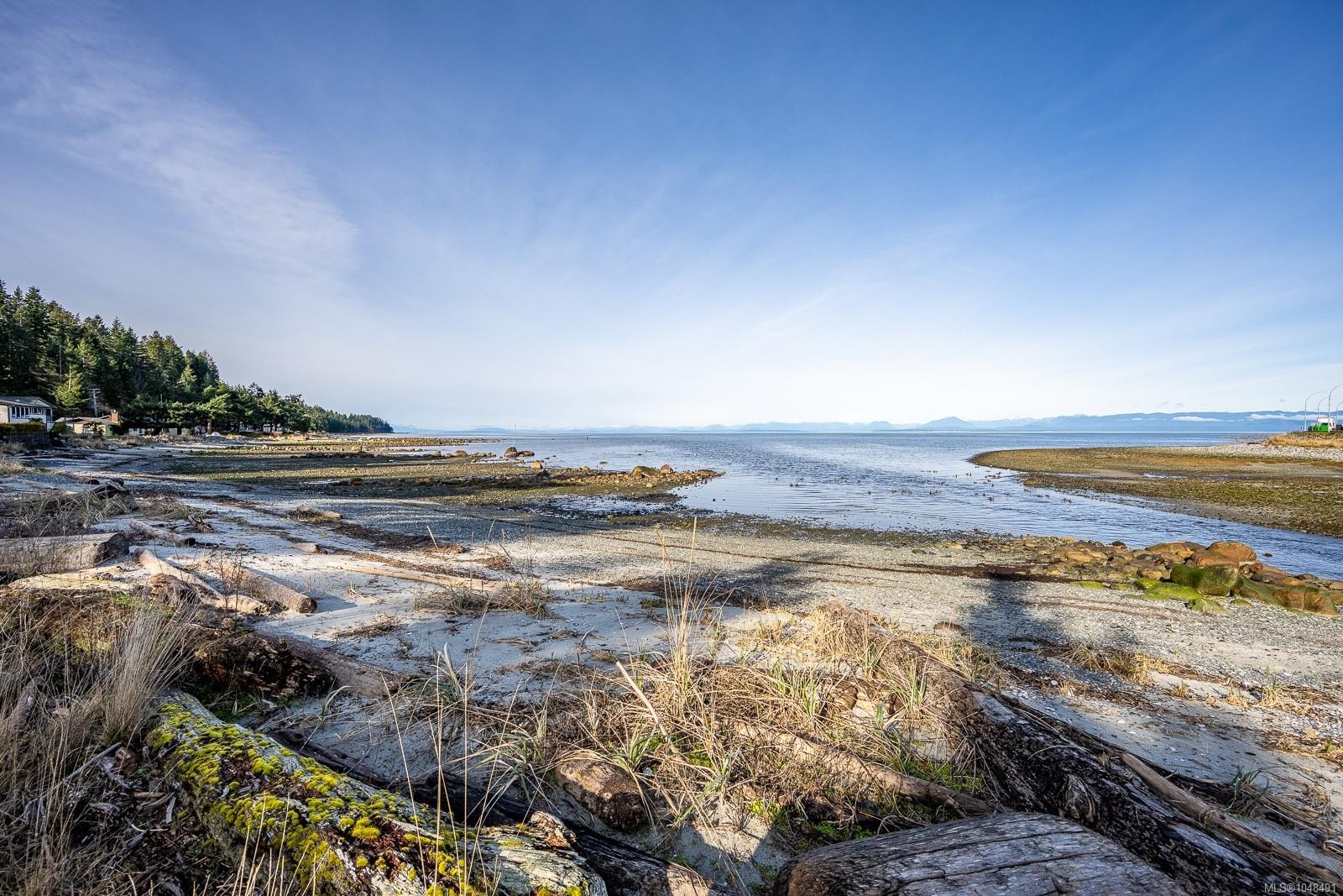 1426 Wilkinson Rd, Comox, BC