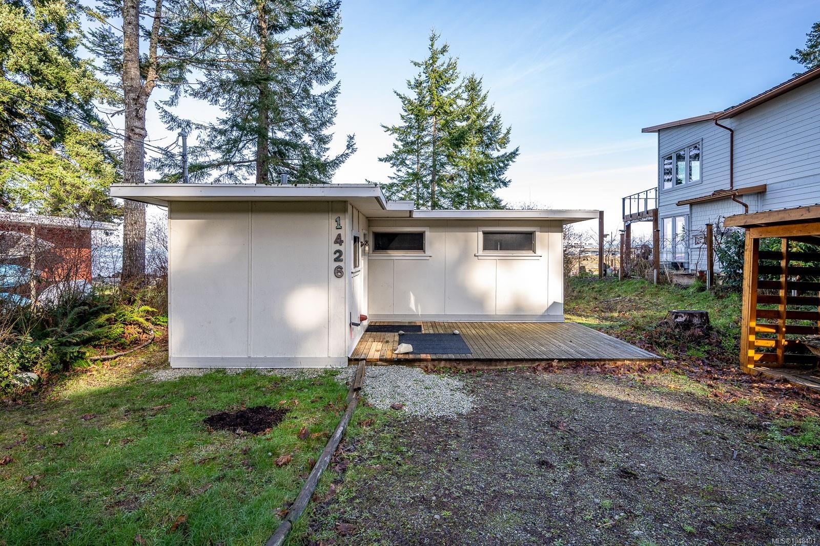1426 Wilkinson Rd, Comox, BC