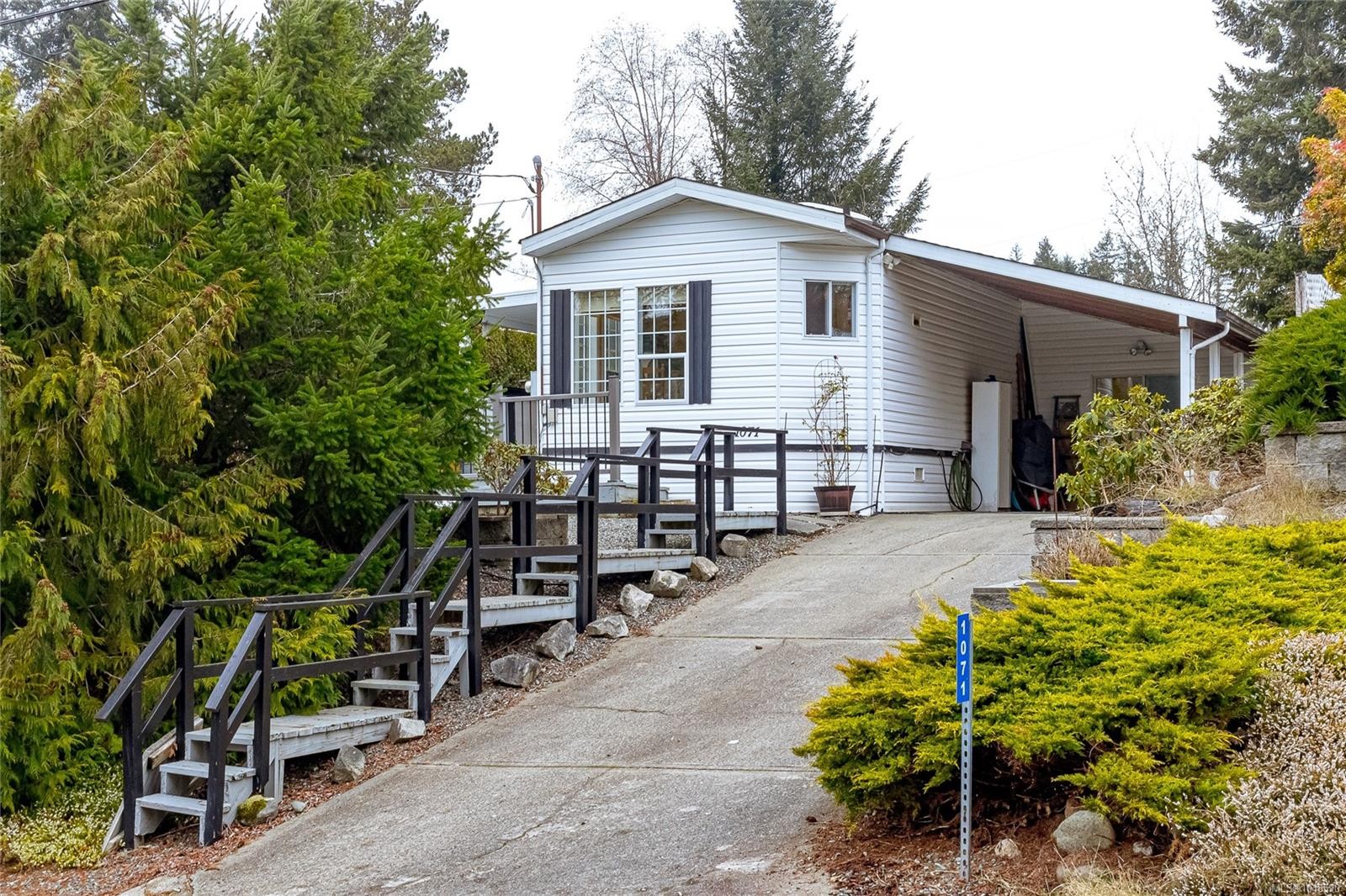 1071 Bourban Rd, Mill Bay, BC