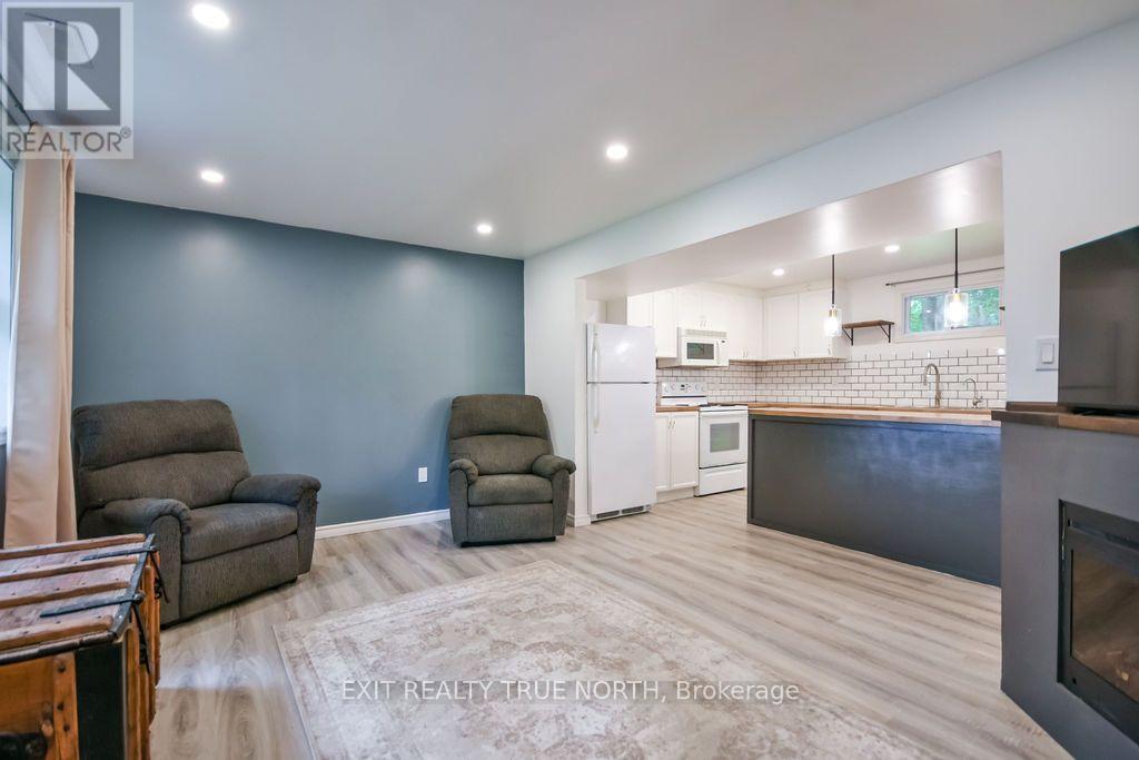 27 Nida Drive, Tiny, ON