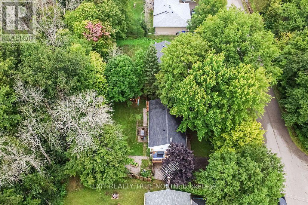 27 Nida Drive, Tiny, ON