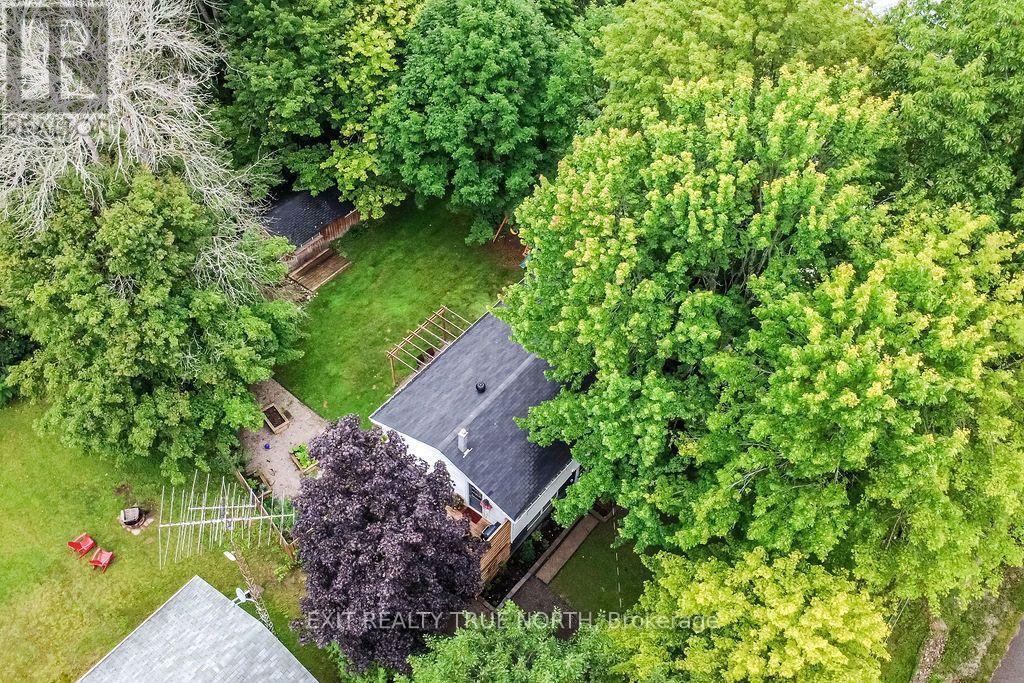 27 Nida Drive, Tiny, ON