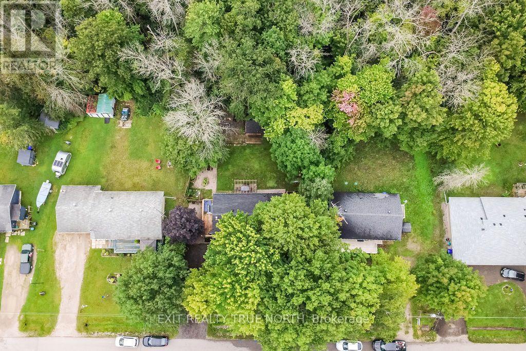27 Nida Drive, Tiny, ON