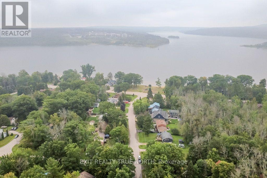 27 Nida Drive, Tiny, ON