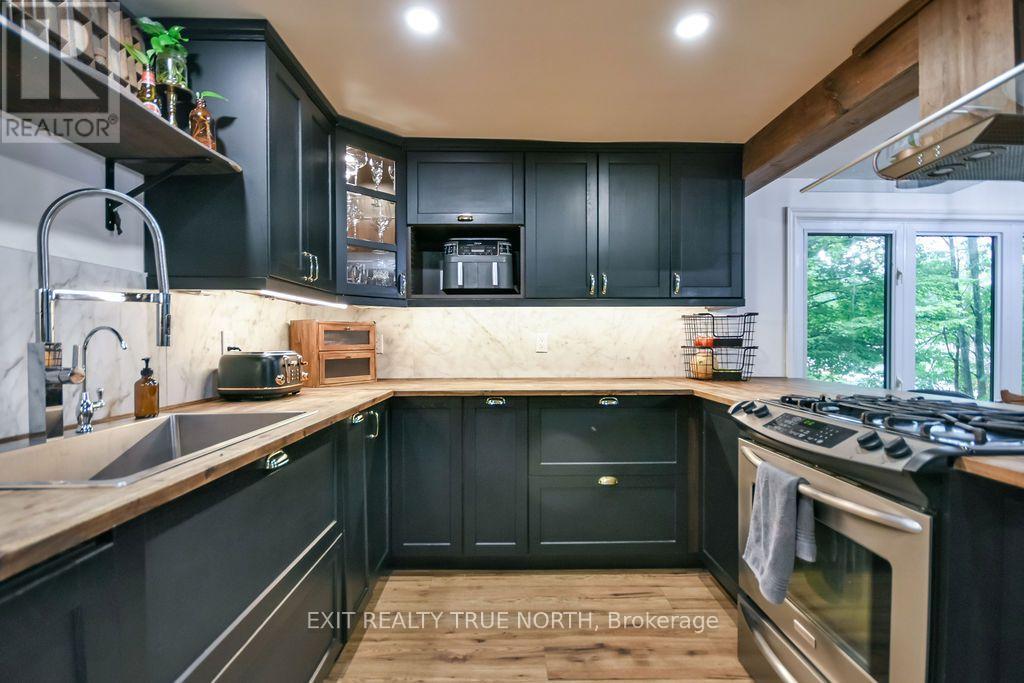 27 Nida Drive, Tiny, ON