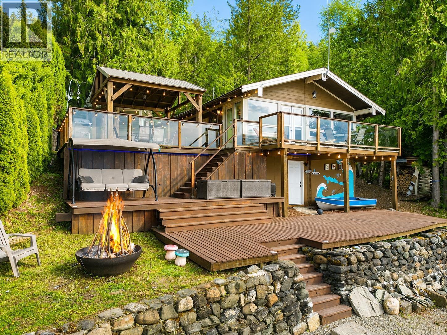 3981 Eagle Bay Road, Eagle Bay, BC