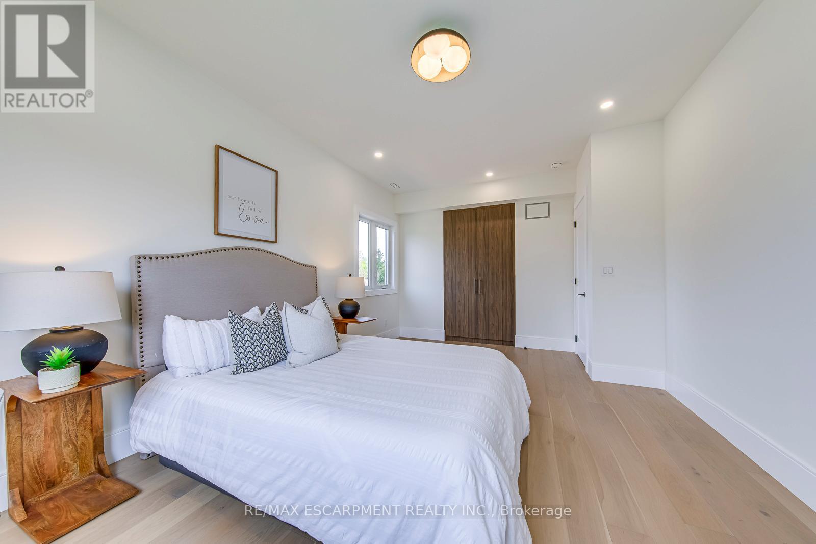 1411 Mountain Grove Avenue, Burlington, ON