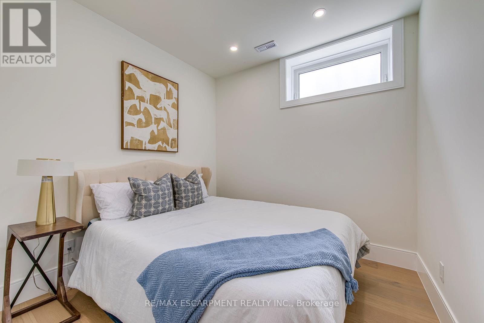 1411 Mountain Grove Avenue, Burlington, ON