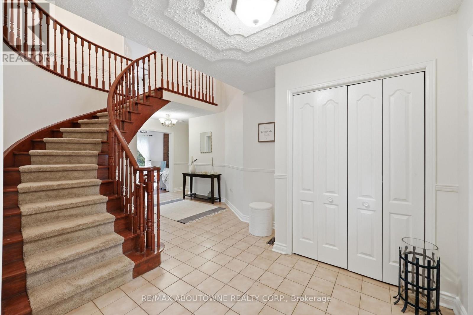 572 Harmony Avenue, Burlington, ON