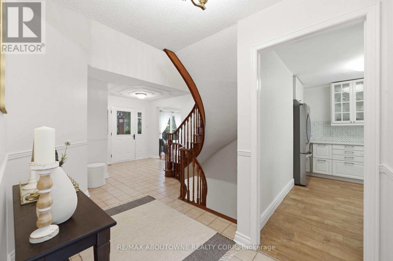 572 Harmony Avenue, Burlington, ON