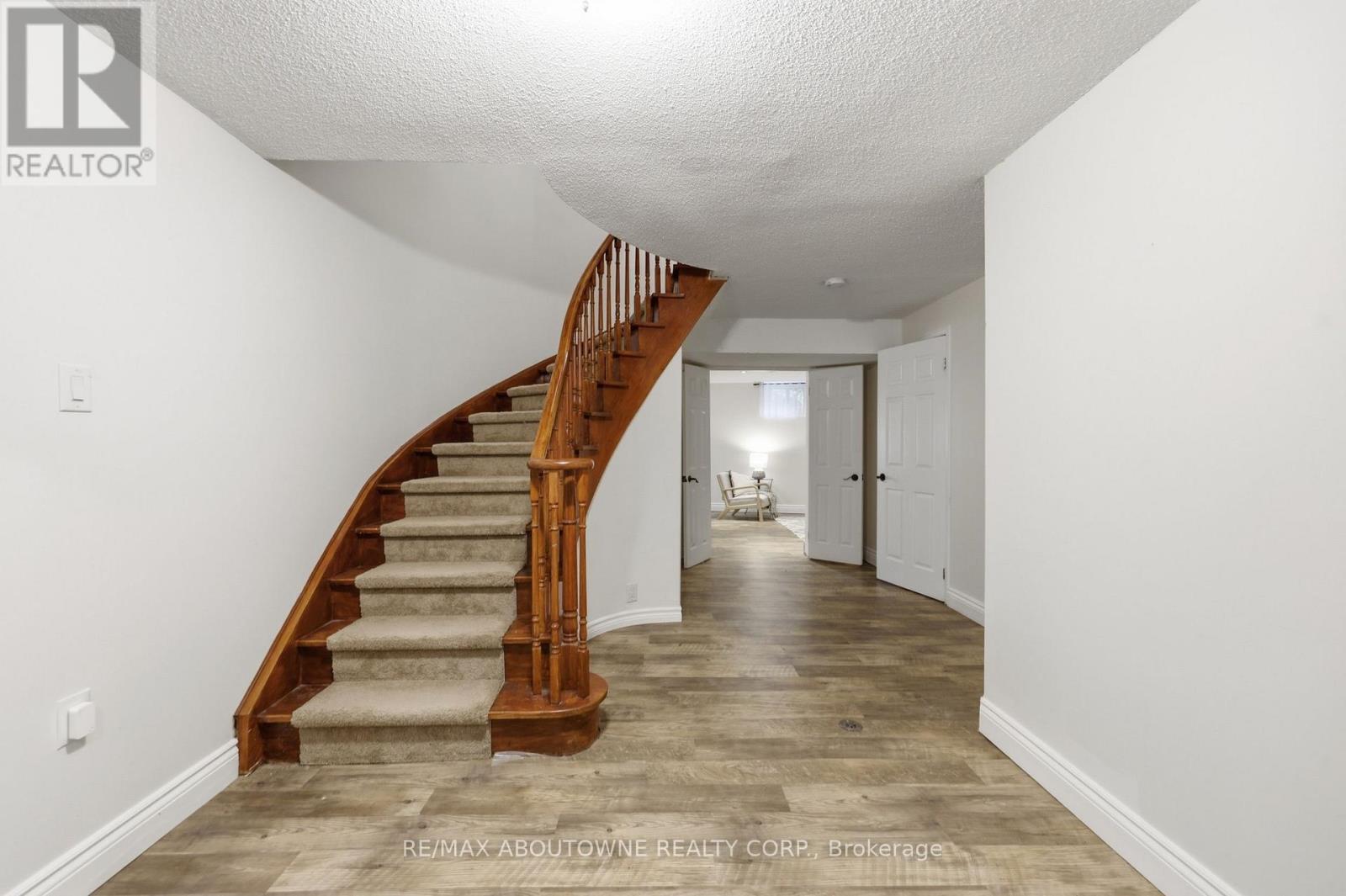 572 Harmony Avenue, Burlington, ON