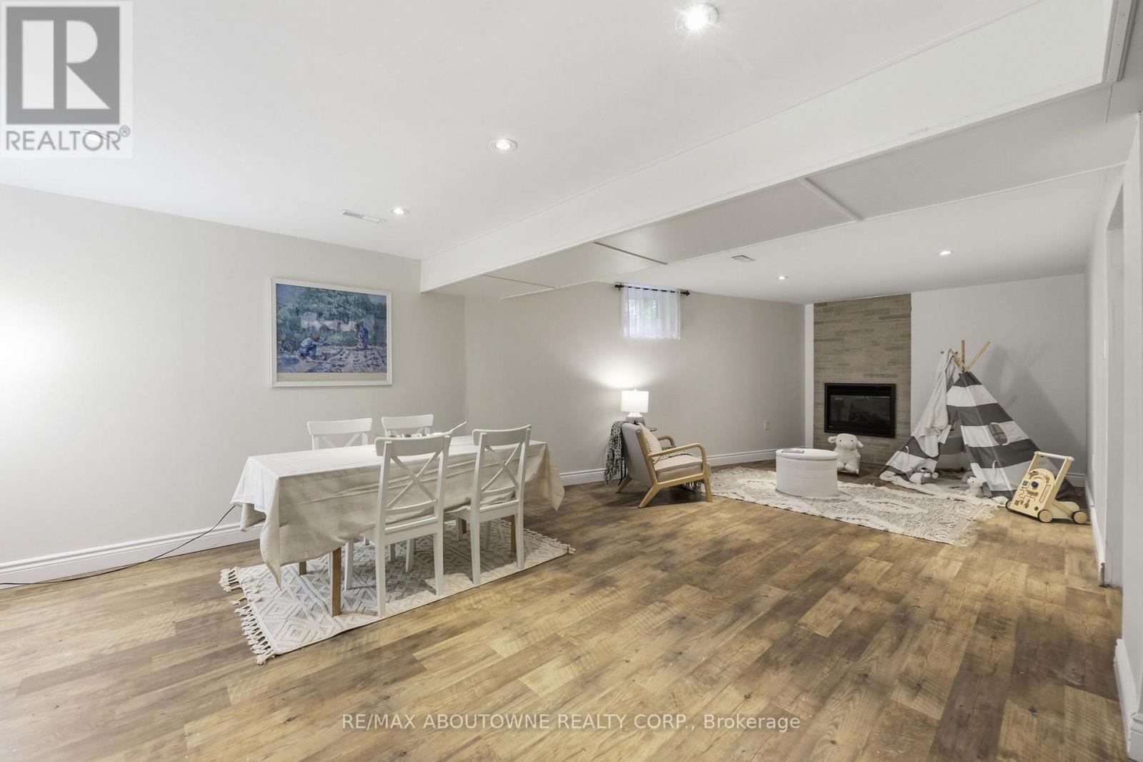572 Harmony Avenue, Burlington, ON