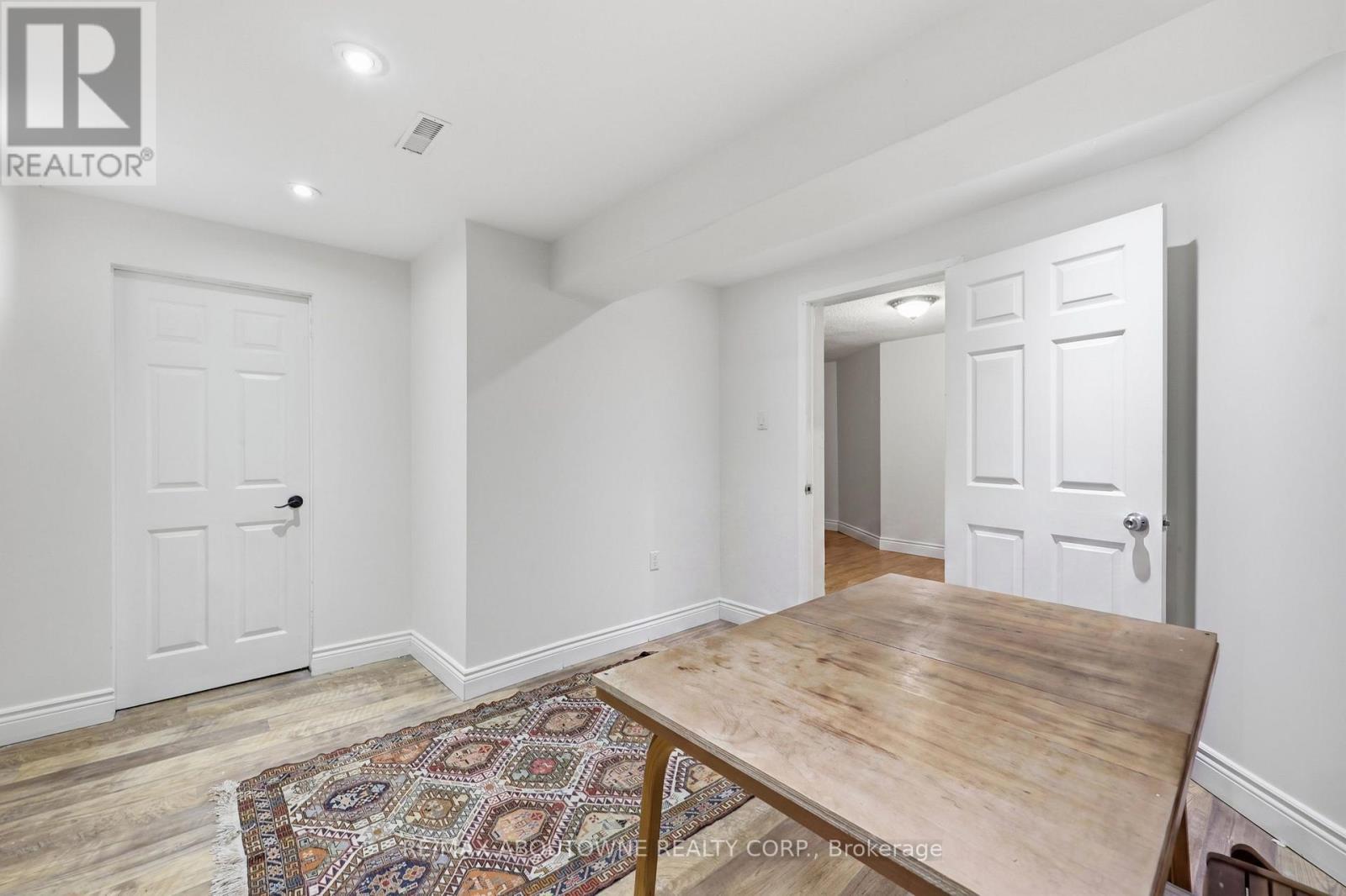 572 Harmony Avenue, Burlington, ON
