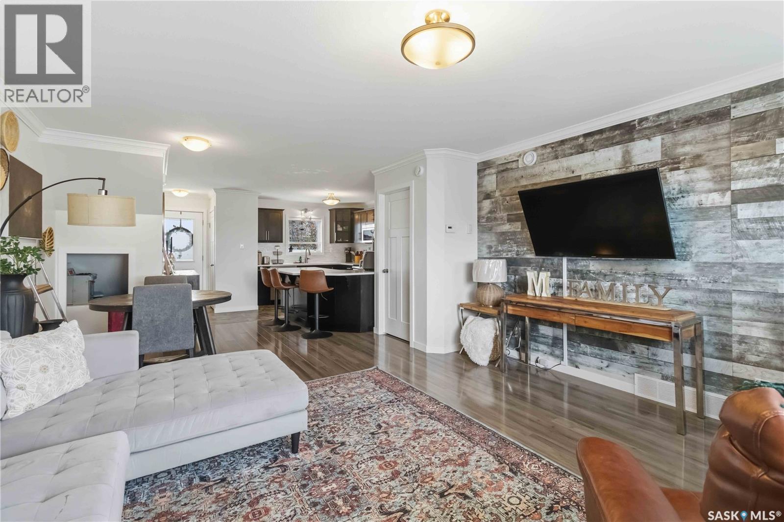 257 250 Akhtar Bend, Saskatoon, SK