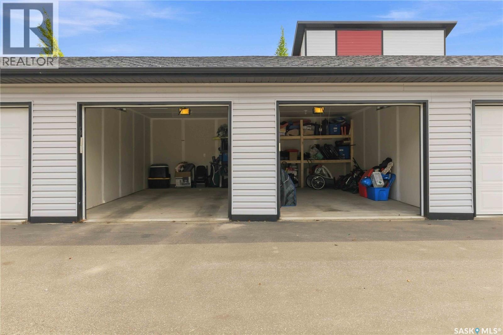257 250 Akhtar Bend, Saskatoon, SK