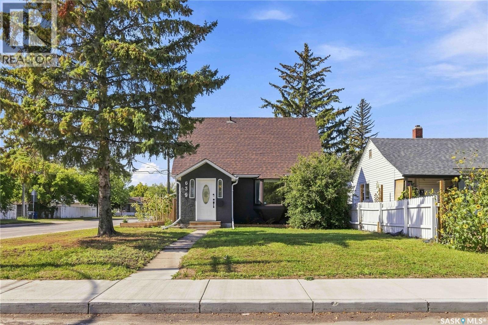 639 L Avenue S, Saskatoon, SK