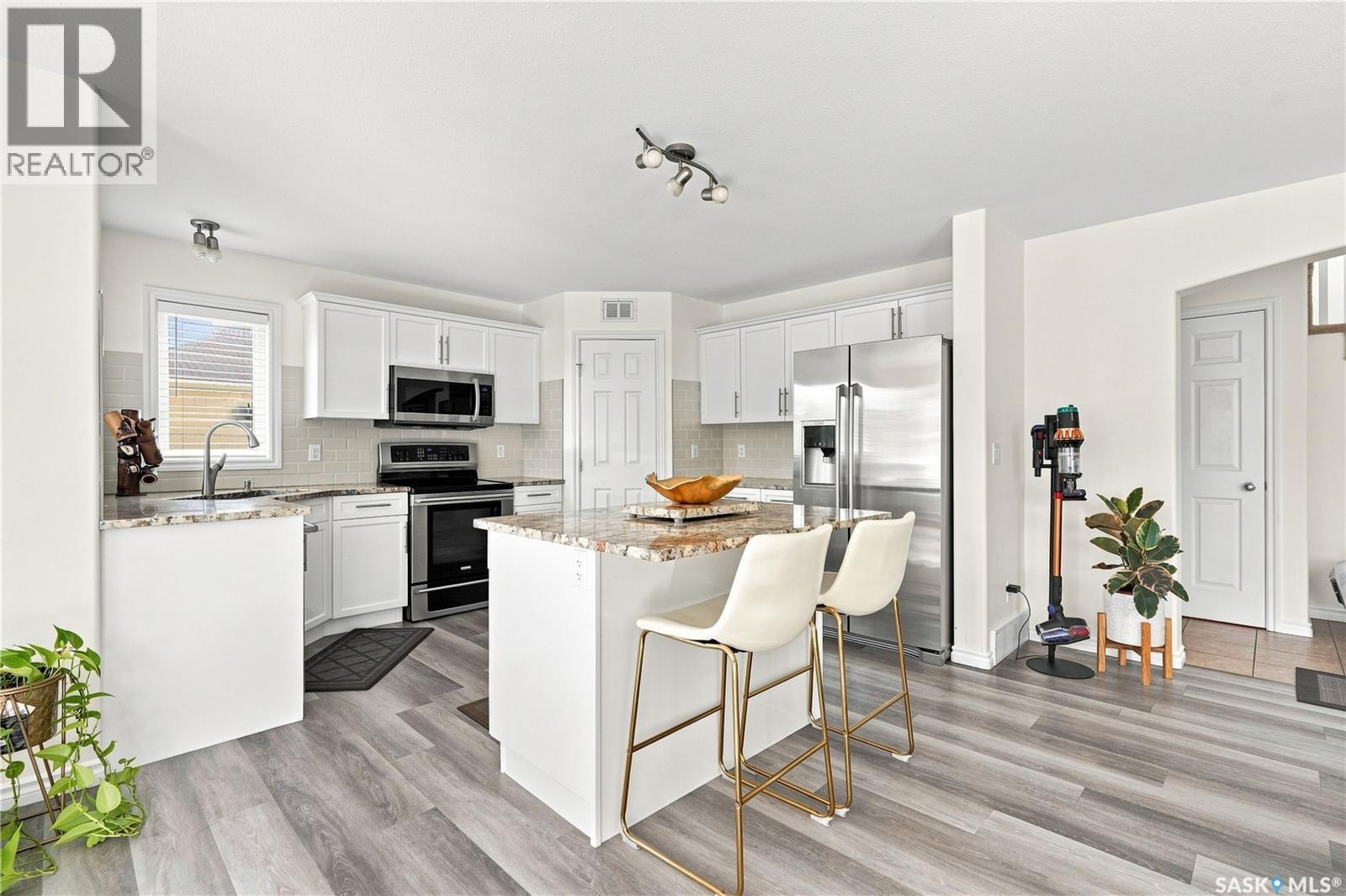 114 Levalley Cove, Saskatoon, SK
