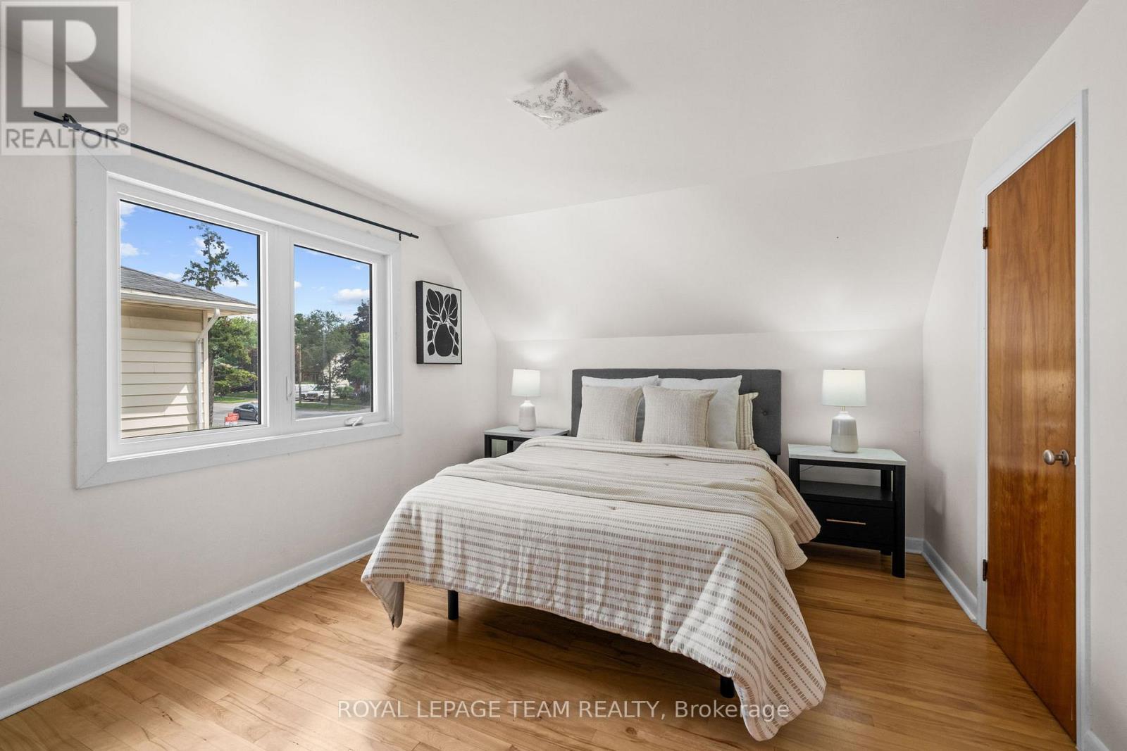 873 Smyth Road, Ottawa, ON