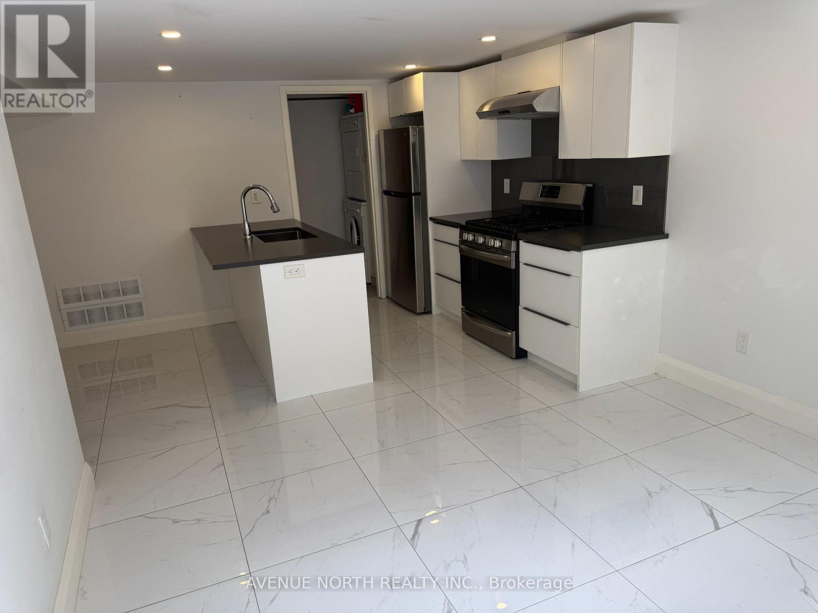 1108 Richard Avenue, Ottawa, ON