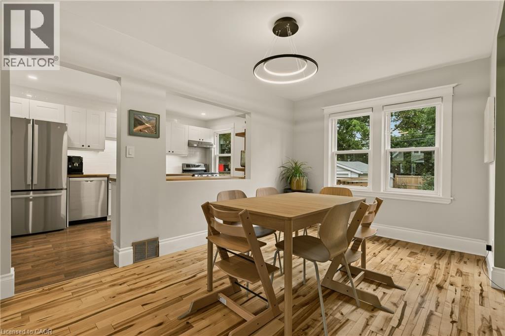 72 Garside Avenue N, Hamilton, ON