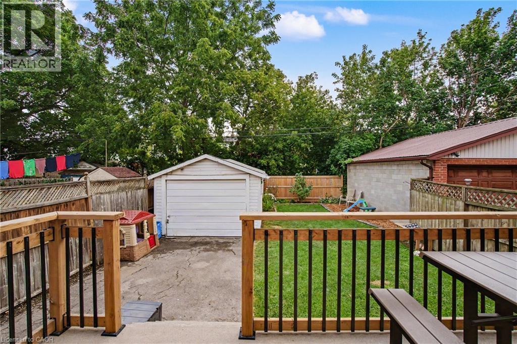 72 Garside Avenue N, Hamilton, ON