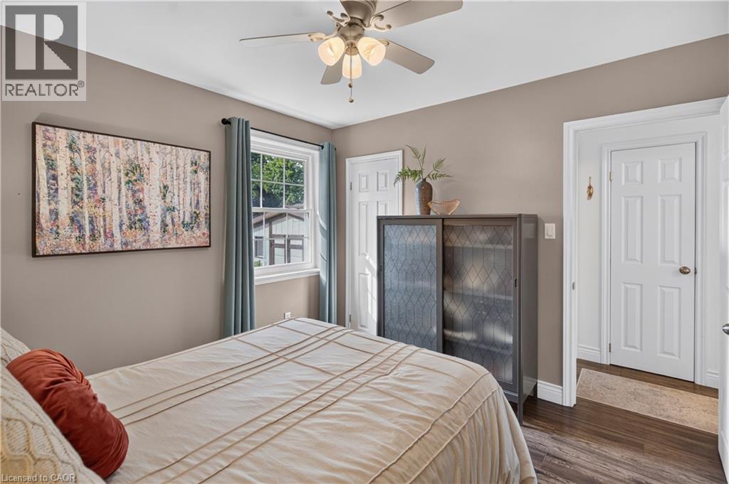 24 Castlefield Drive, Hamilton, ON